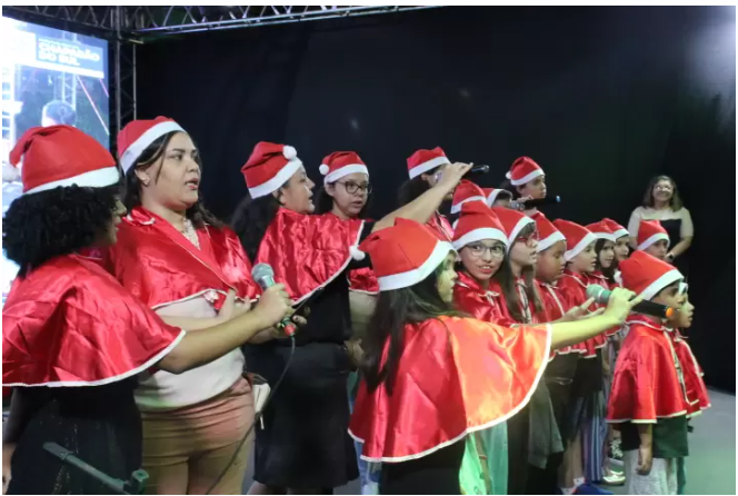 Imagem de compartilhamento para o artigo Cantata Natalina acontece hoje com luzes de natal em Chapadão do Sul da MS Todo dia